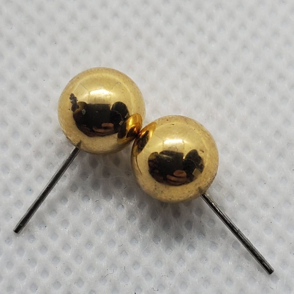 Gold Earrings   - Picture 3 of 3